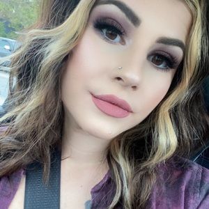 Meet your Posher, Liz